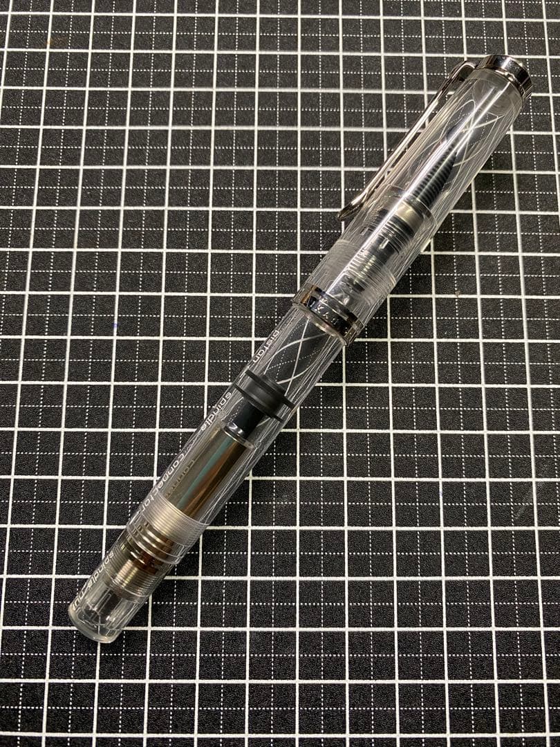 Pelikan Souveran M805 Demonstrator 刻印有