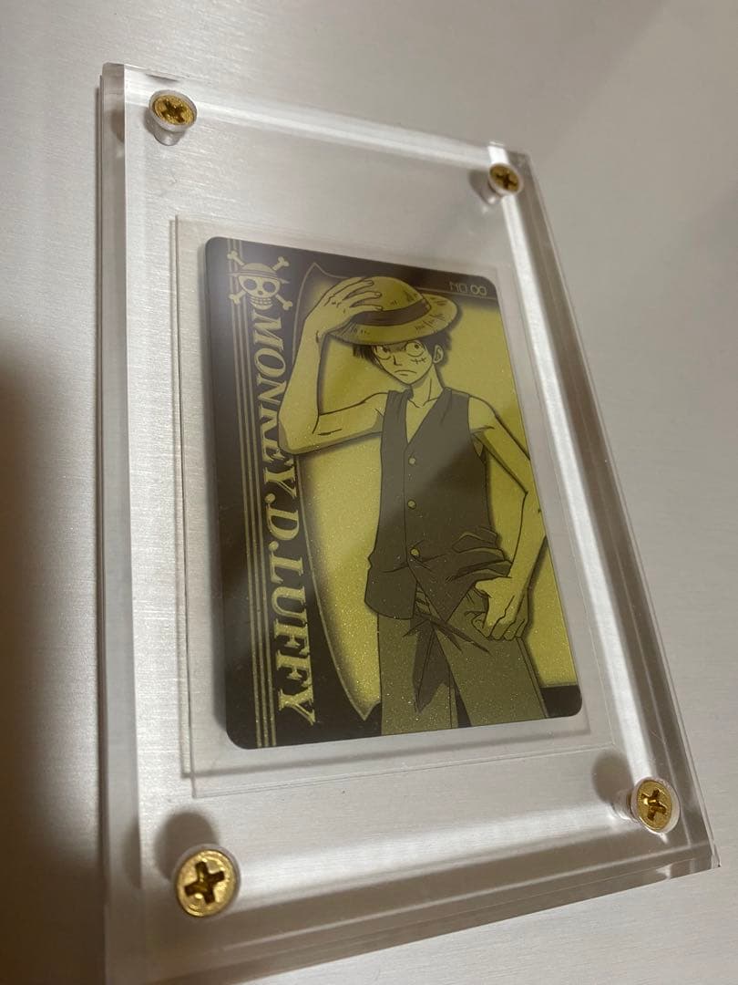 ゴールド　当選品　ワンピース　海賊王　キャラクター　カードゲーム　ルフィ