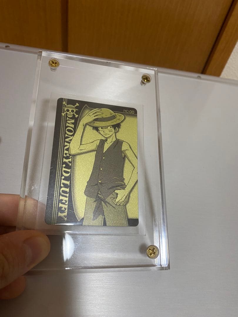 ゴールド　当選品　ワンピース　海賊王　キャラクター　カードゲーム　ルフィ