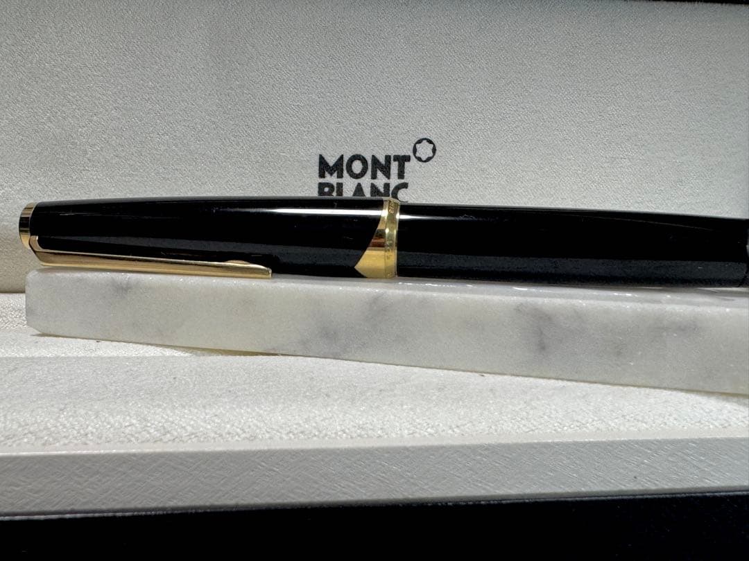 【極美品】モンブラン NO 121 万年筆 ペン先18K ブラック 太字