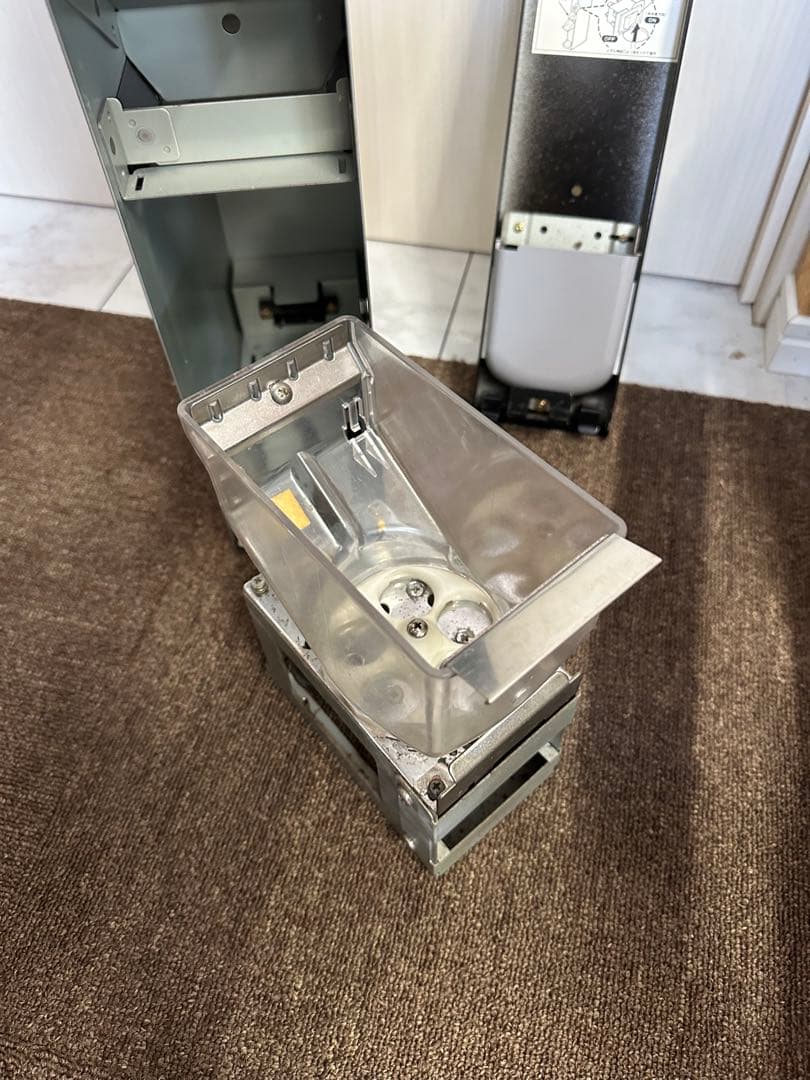 令和6年新紙幣対応 EMS-7Fサンド型両替機 千円→500円×2枚