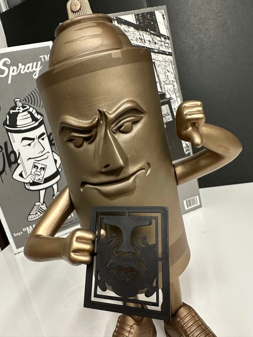 OBEYxSTRANGEco アートフィギュアMr.Spray