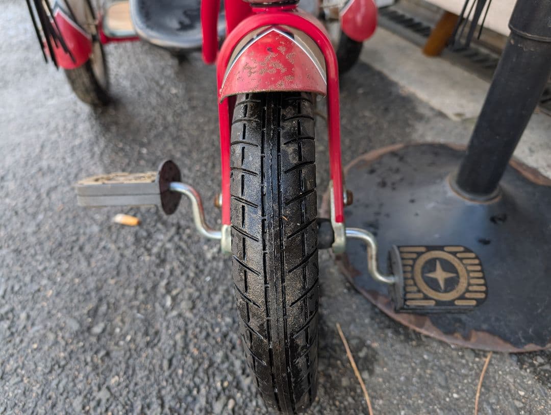 シュウィン　三輪車　ロードスタートライク