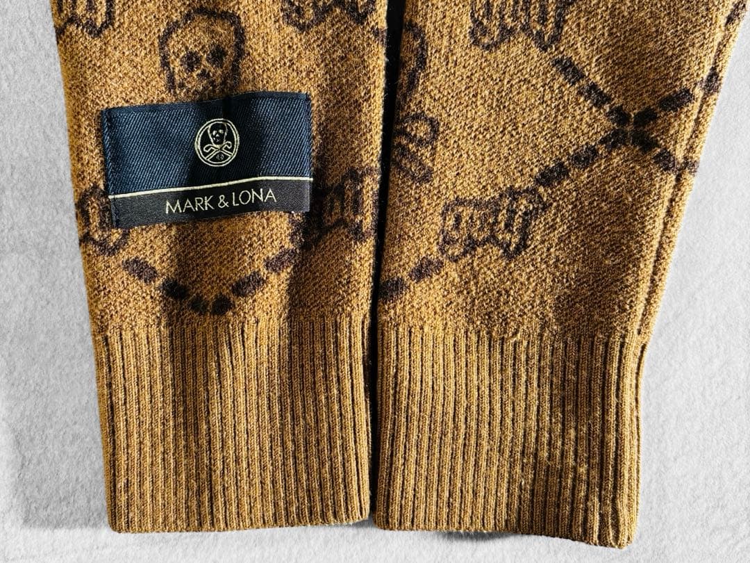美品 MARK&LONA 縮絨ウール 総柄クルーネックニット 36 日本製