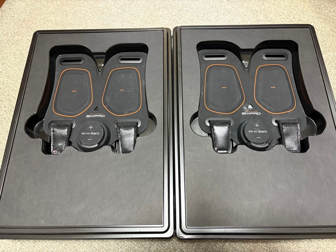 値下げしましたSIXPAD アームベルト 2セット新品ジェルシート５箱付き⭐︎美品