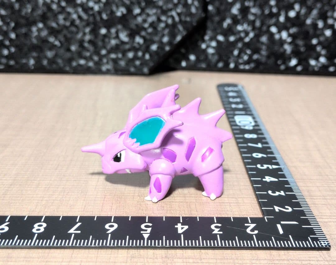 ポケモン　モンコレ　ニドリーノ