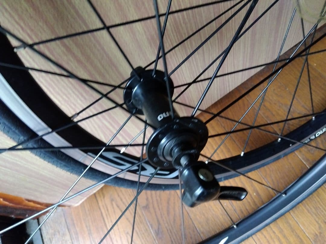 SHIMANO シマノ WH-RS100 前後ホイール＋タイヤ　リムブレーキ