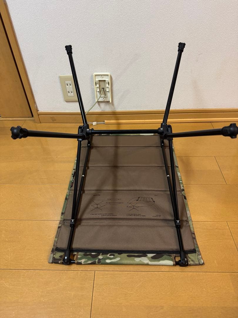 ヘリノックス　タクティカルテーブル　マルチチカム　カモ