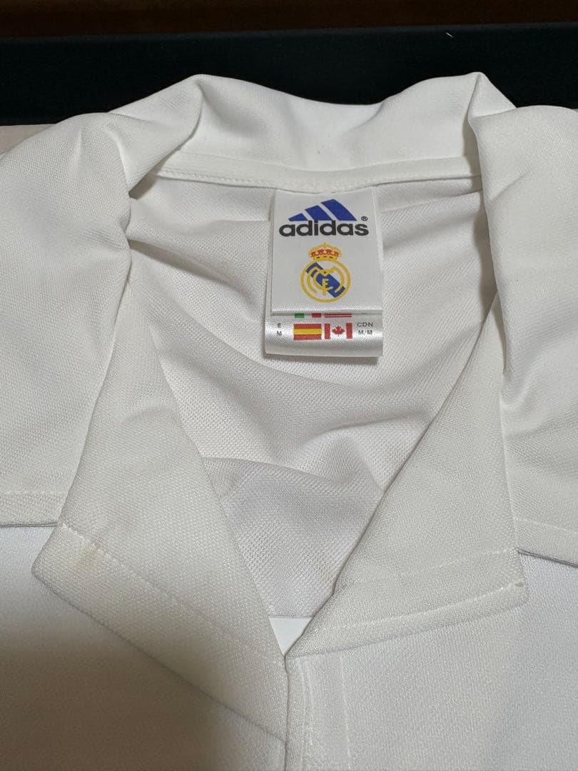 Real Madrid サイン入りユニフォーム　ロナウド　ジダン　フィーゴ