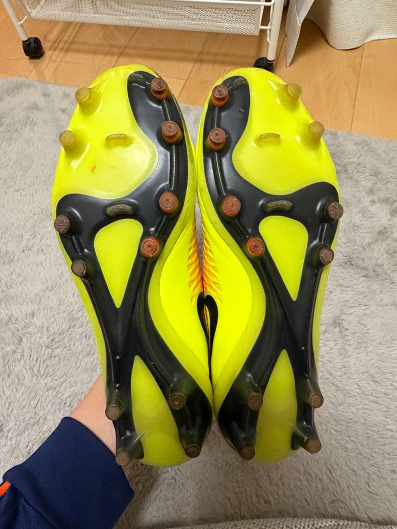 サッカースパイク　ナイキ　マジスタオーパス　ユーロカラー　日本未発売　FGソール