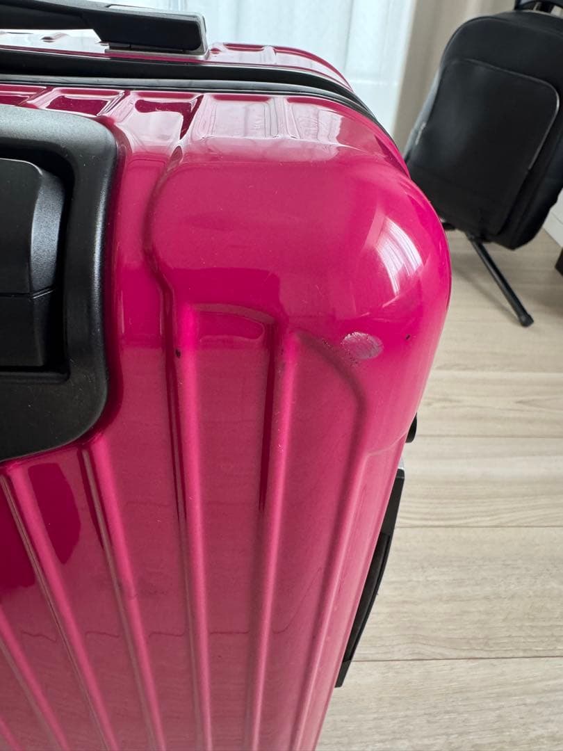 リモワ　サルサデラックス　4輪　機内持ち込み　ルビーレッド(ハワイ限定色)