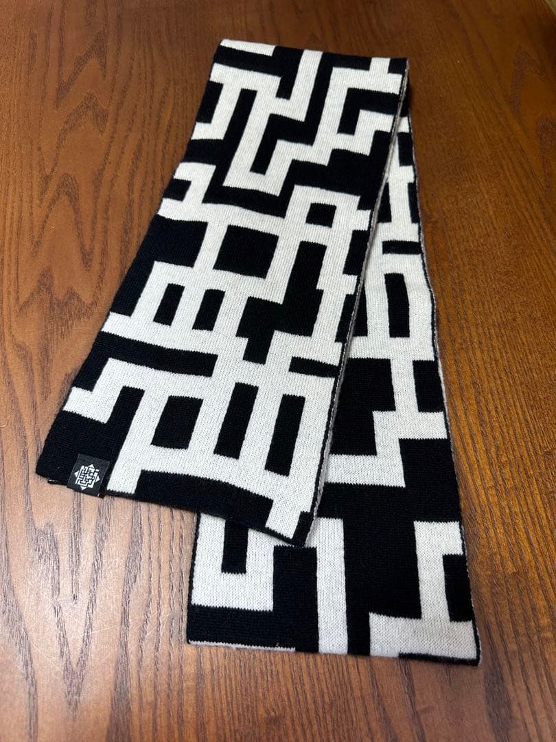 b*0様 布袋寅泰 G柄 ファインウールマフラー 新品未開封