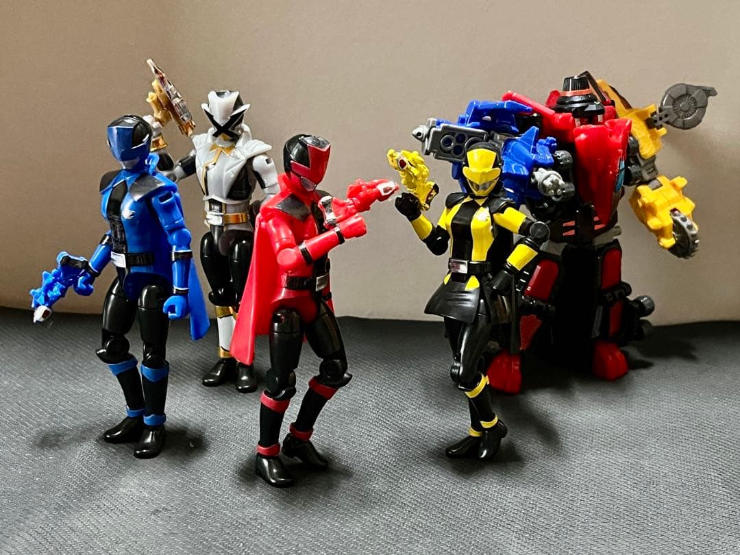 ルパンレンジャーVSパトレンジャー ルパパト 食玩 ミニプラ・勇動まとめ売り