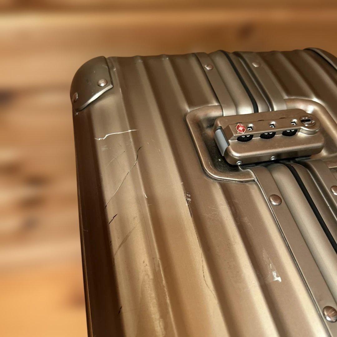 【匿名配送】RIMOWA リモア　シャンパンゴールド スーツケース