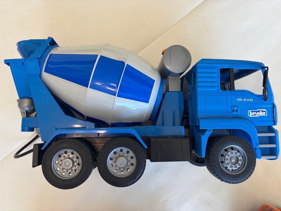 Bruder ミキサー車、ゴミ収集者、ショベルカー3点セット