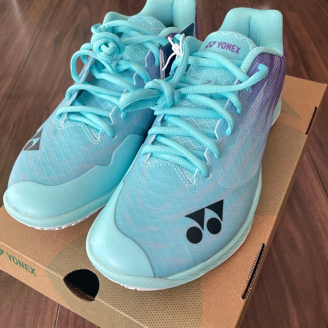 ヨネックス　バドミントンシューズ　エアラスzメン　新品未使用