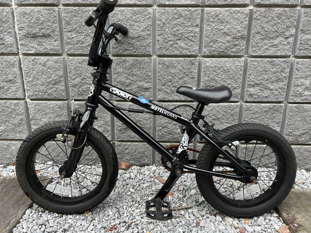 MotelWorks Juicy BMX タイヤサイズ14inch