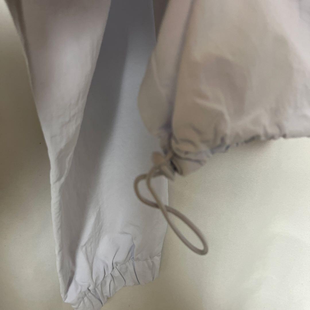 alo yoga ハーフジップ ショート丈ナイロン ジャケット ホワイト M