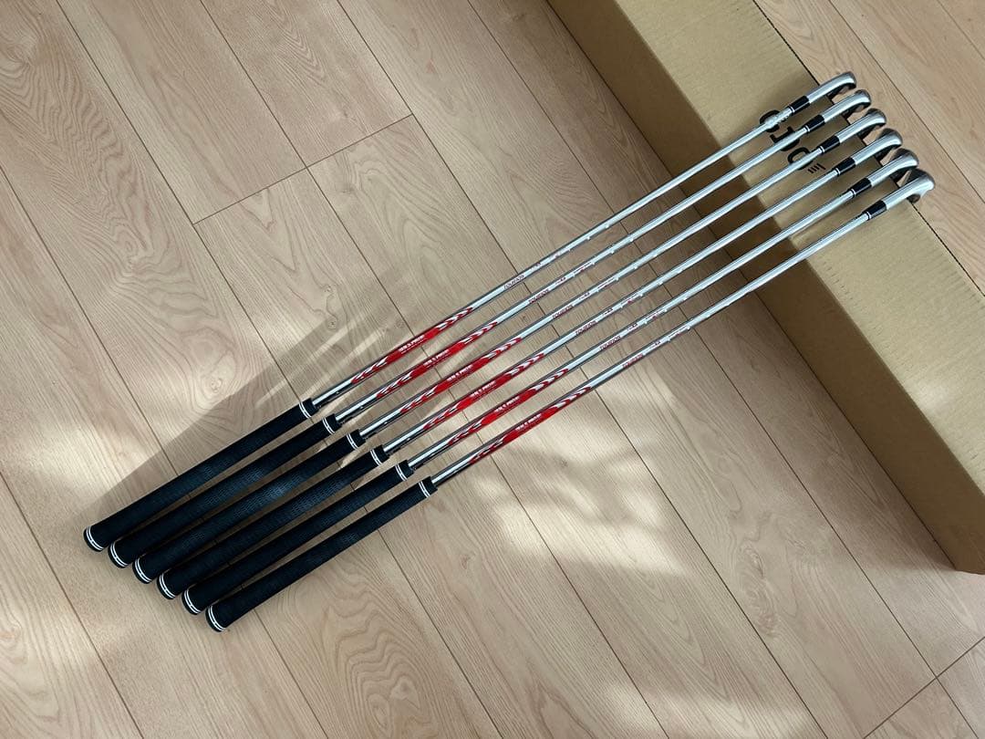 ほぼ未使用 特注シャフトSRIXON ZXi5 アイアンセット 6本 レフティ