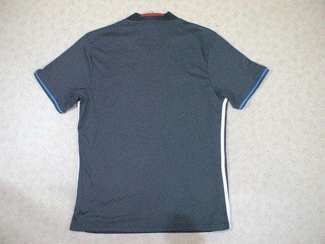 62510　アディダス　サッカー　トップス　青ほか　サイズＭ