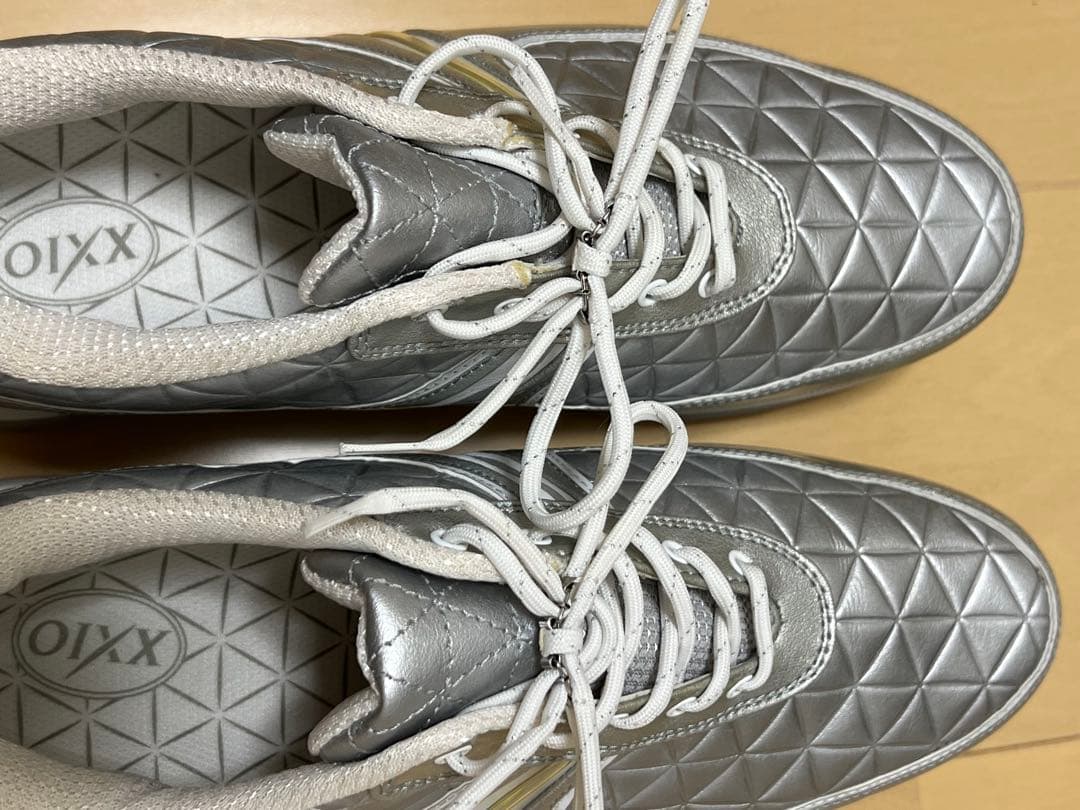 xxio ゼクシオ　シルバー ゴルフシューズ 女性用