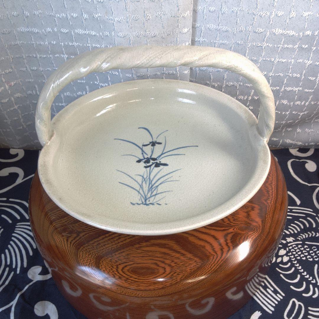 骨董１ 持ち手付き陶器皿 青い花柄中古