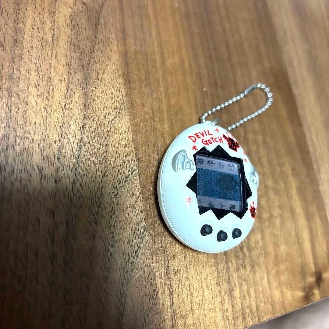 デビルっちのたまごっち　白本体　バンダイ　希少　レア