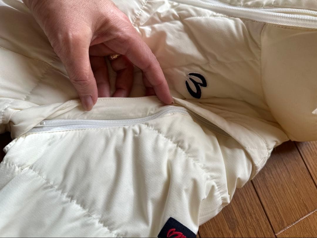 MASTER BUNNY EDITION アイボリー ダウンジャケット