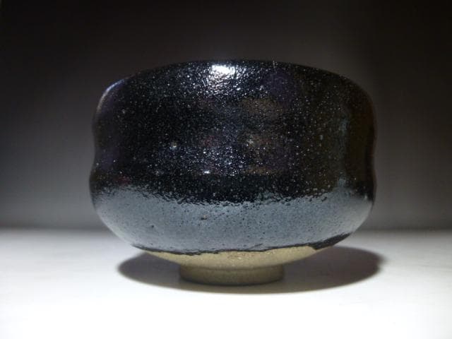 楽吉左衛門　八代　得入　黒茶碗／仕覆／楽吉左衛門　九代　了入極め箱