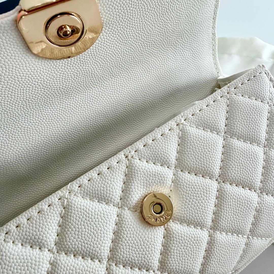 CHANEL ショルダーバッグ　シャネル　ホワイト　非売品　VIP限定ギフト