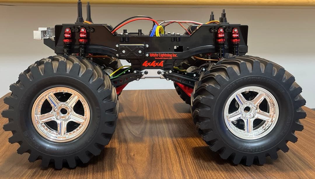 タミヤ スーパークラッドバスター ブラック エディション　OP付き。