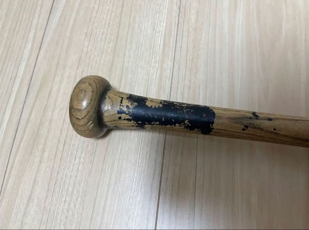 井口資仁選手　千葉ロッテ　現在時代実使用あり　木製バット　プロ野球　年代物　レア