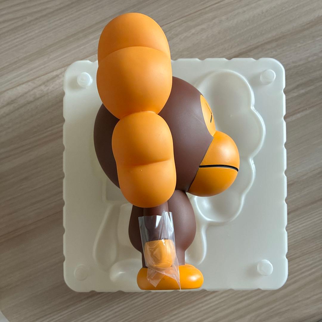 KAWS MILO フィギュア　赤