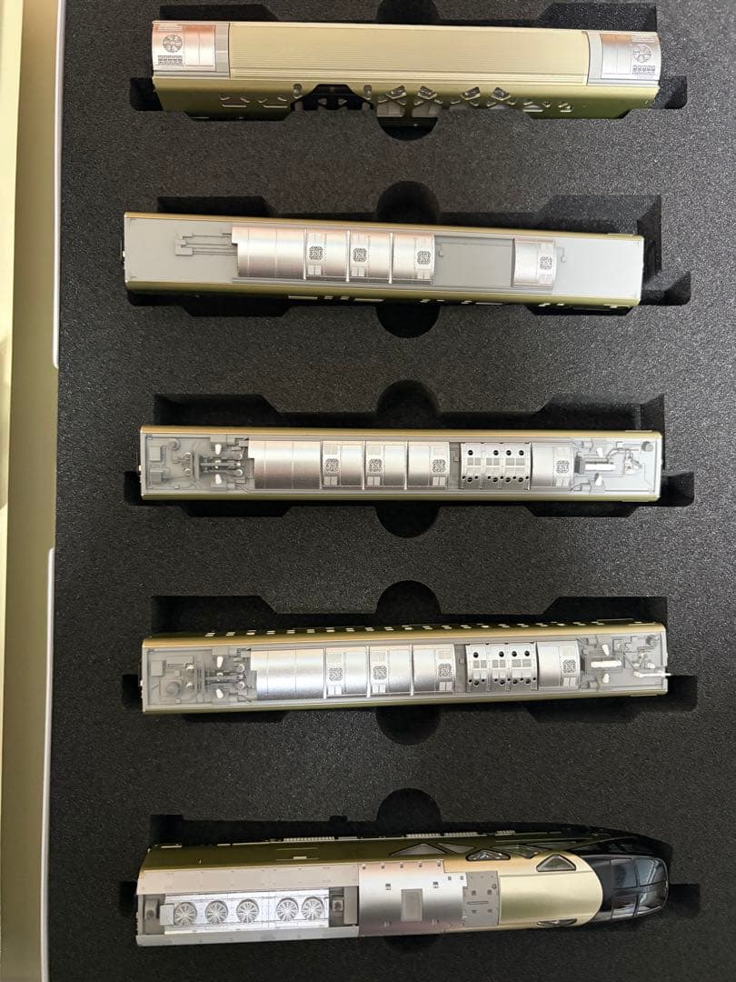 限定品！ KATO 10-1447 E001形　TRAIN SUITE 四季島