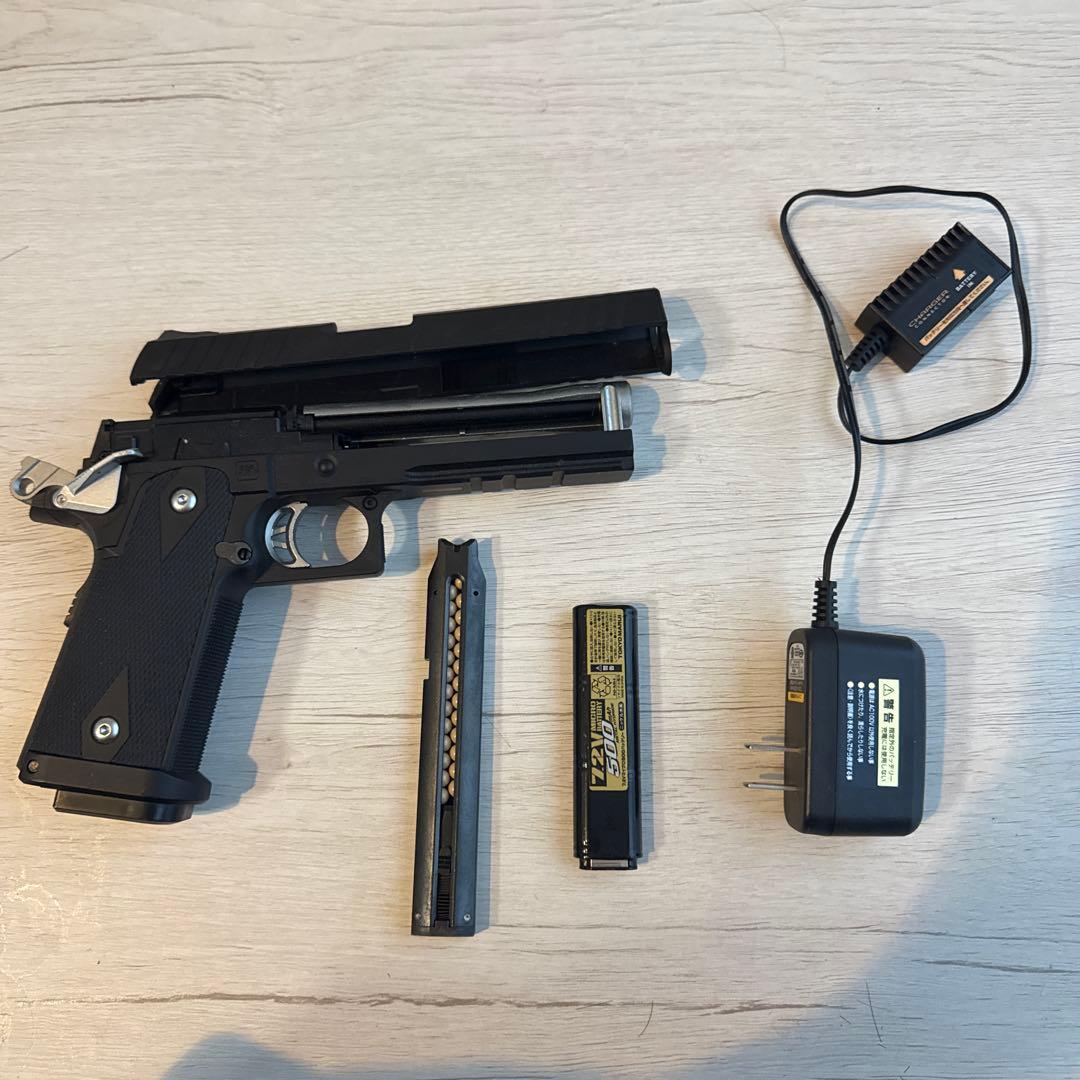 東京マルイ製 ハイキャパE 電動ハンドガンです。 フルオート・セミオート切替可能