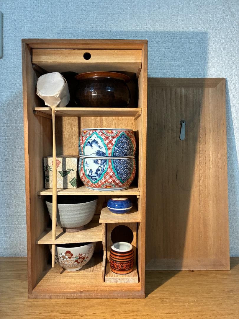 067 茶道具セット 陶器製茶碗と木箱付き