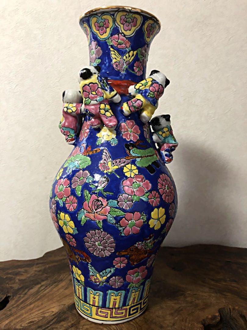 中国美術 多唐子 多彩草花蝶芭蕉扇紋 砂こうだい 花瓶 景徳鎮