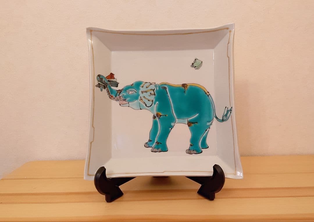 ラスト一点　出品6/1迄！　九谷焼　絵皿　”象の図”　(山近　泰：作)