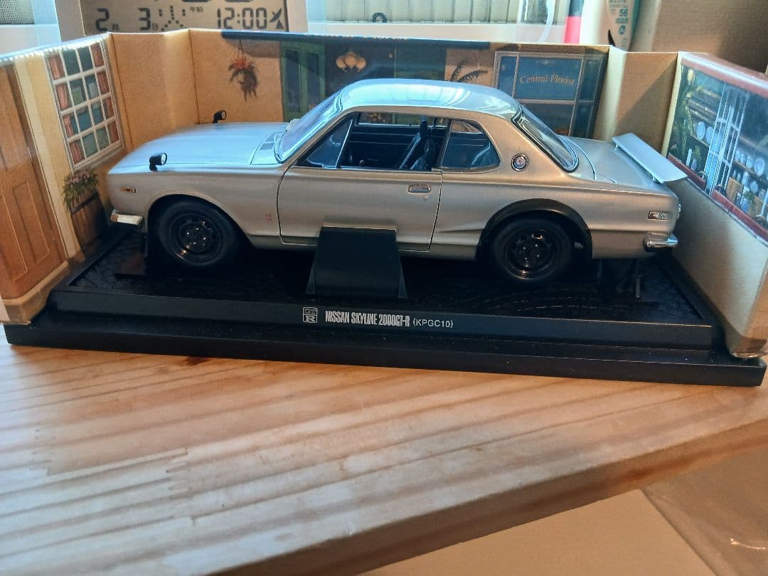 ミニカー KYOSHO SKYLINE 2000GT-R 1:18 KPGC10