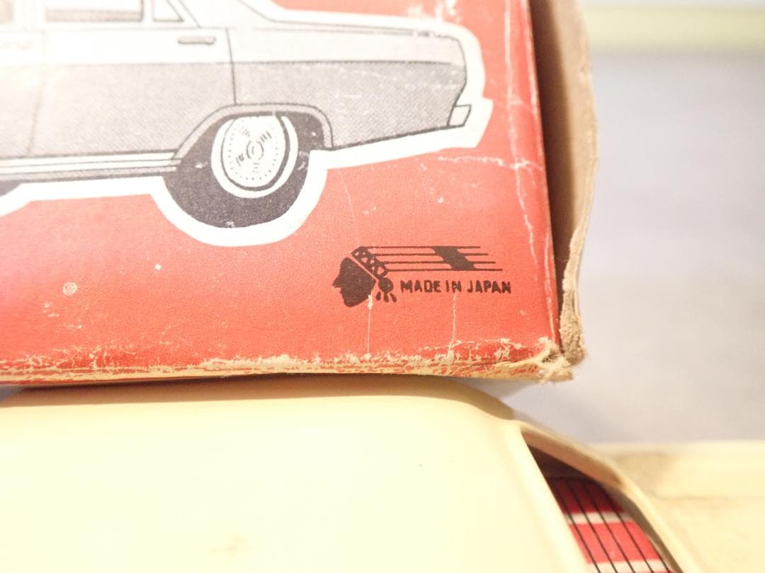 Ford Fairlane 500 ビンテージ当時物ブリキカー ネジ巻き前進