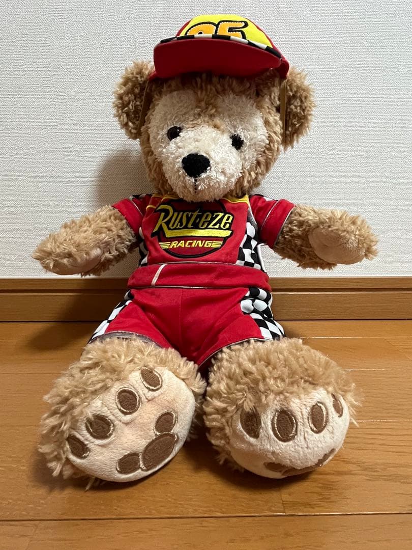 ダッフィー　ハワイ製　マックイーンコスチューム着用