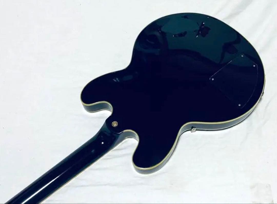 Epiphone B.B. King Lucille セミアコ ハードケース付き