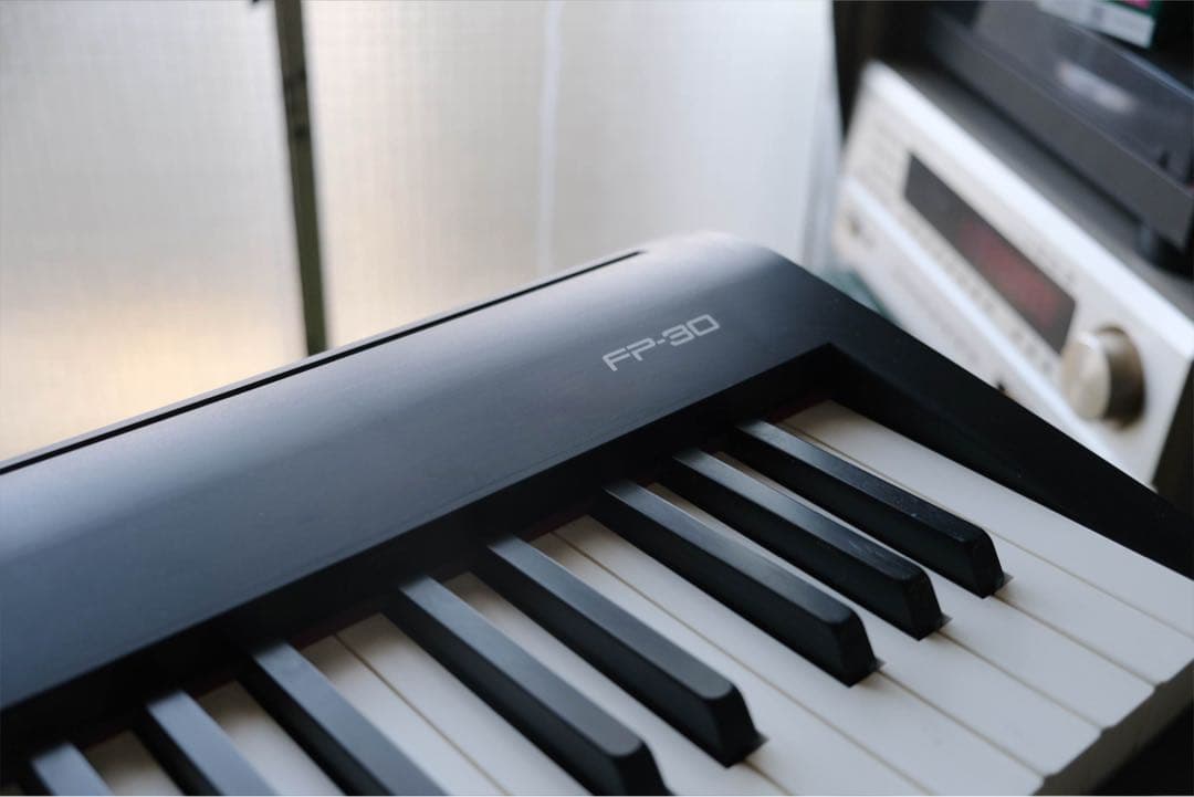 [送料込み]Roland FP-30ローランド電子ピアノ　スタンド付き