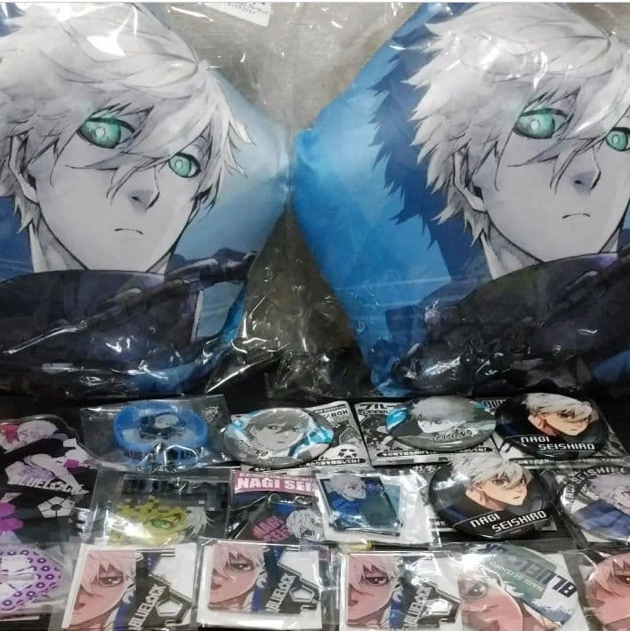 ブルーロック　凪　くじ引き堂　アクスタ　缶バッジ　凪誠士郎