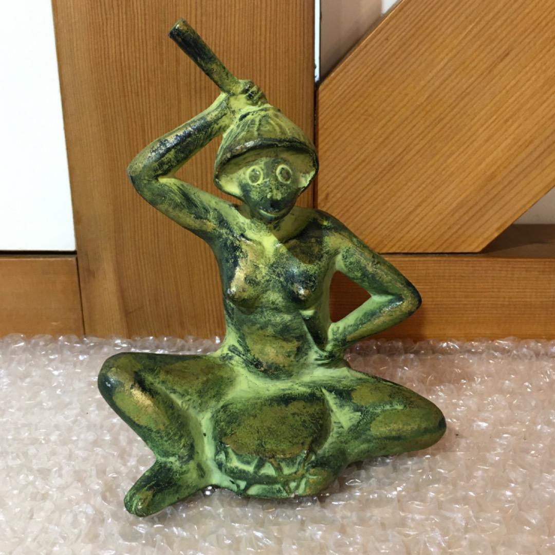 [レア] 鼓を叩く河童 女性 金属製 非常に風流な作品 かっぱ カッパ 置物