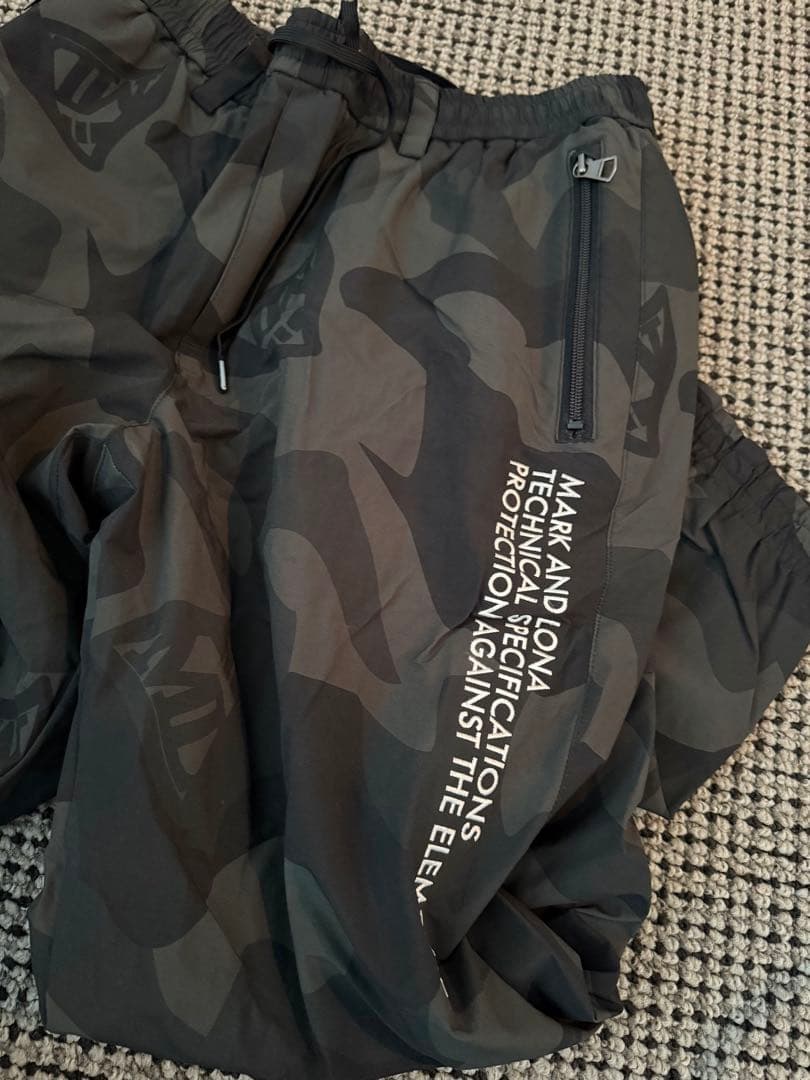 新品同様！正規品MARK &LONAメンズパンツ46 秋冬用　カモフラージュ