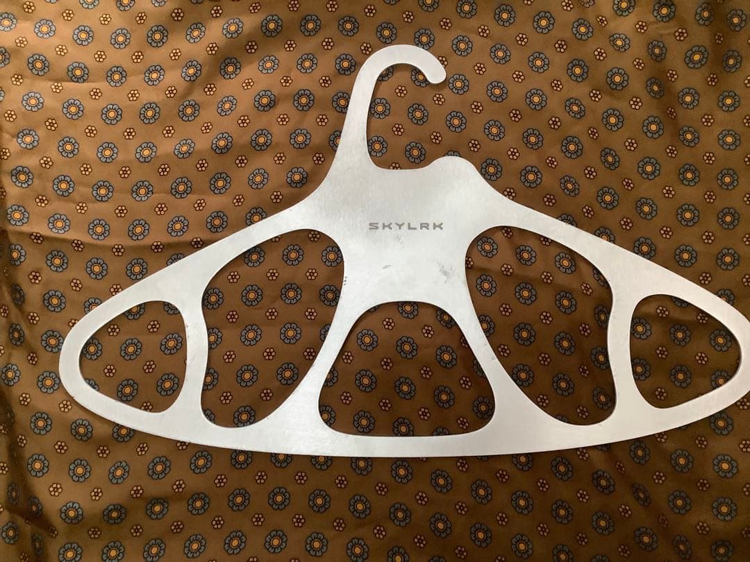 SKYLRK ユニークハンガー　SKYLRK 限定　ハンガー