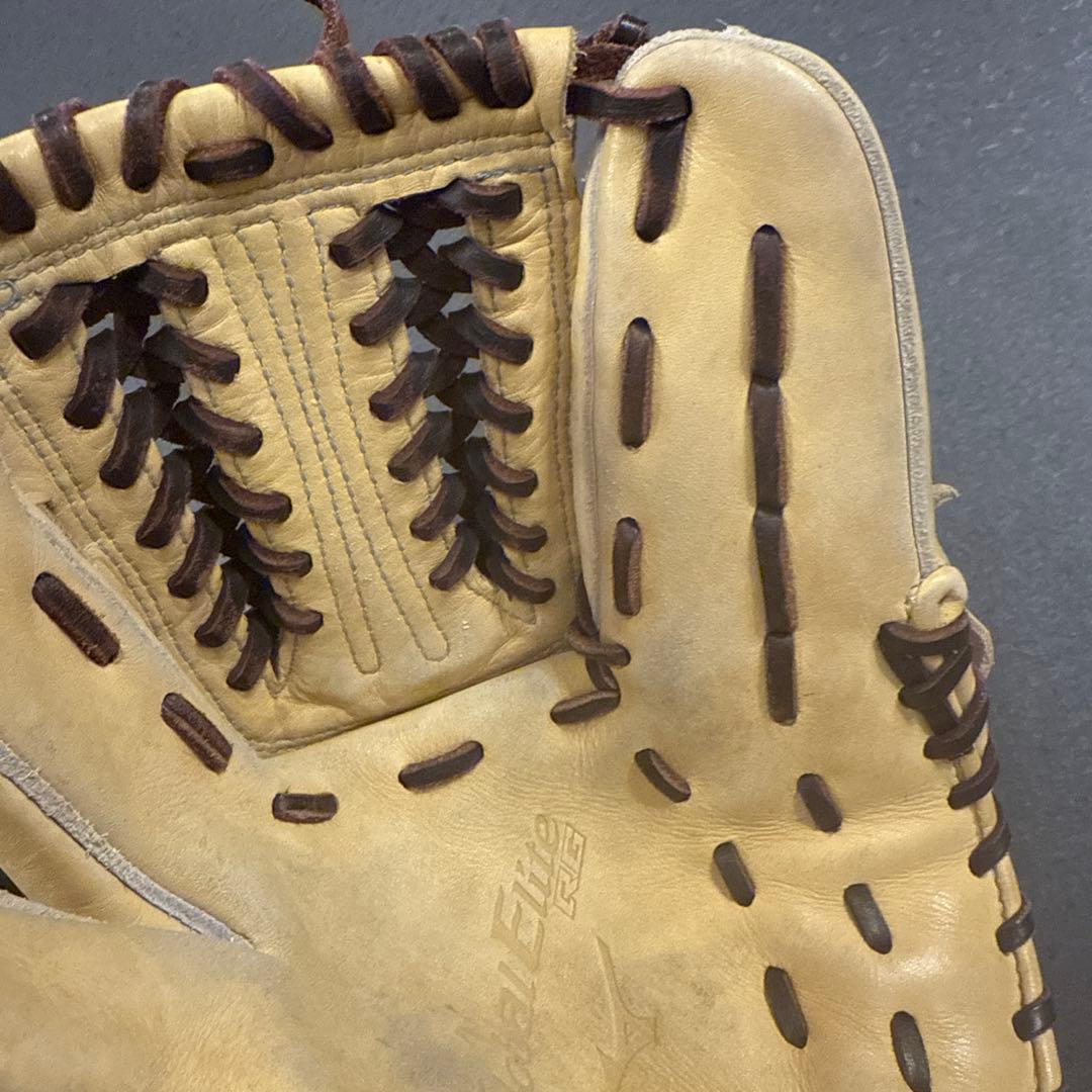 Mizuno Global Elite ベージュグローブ