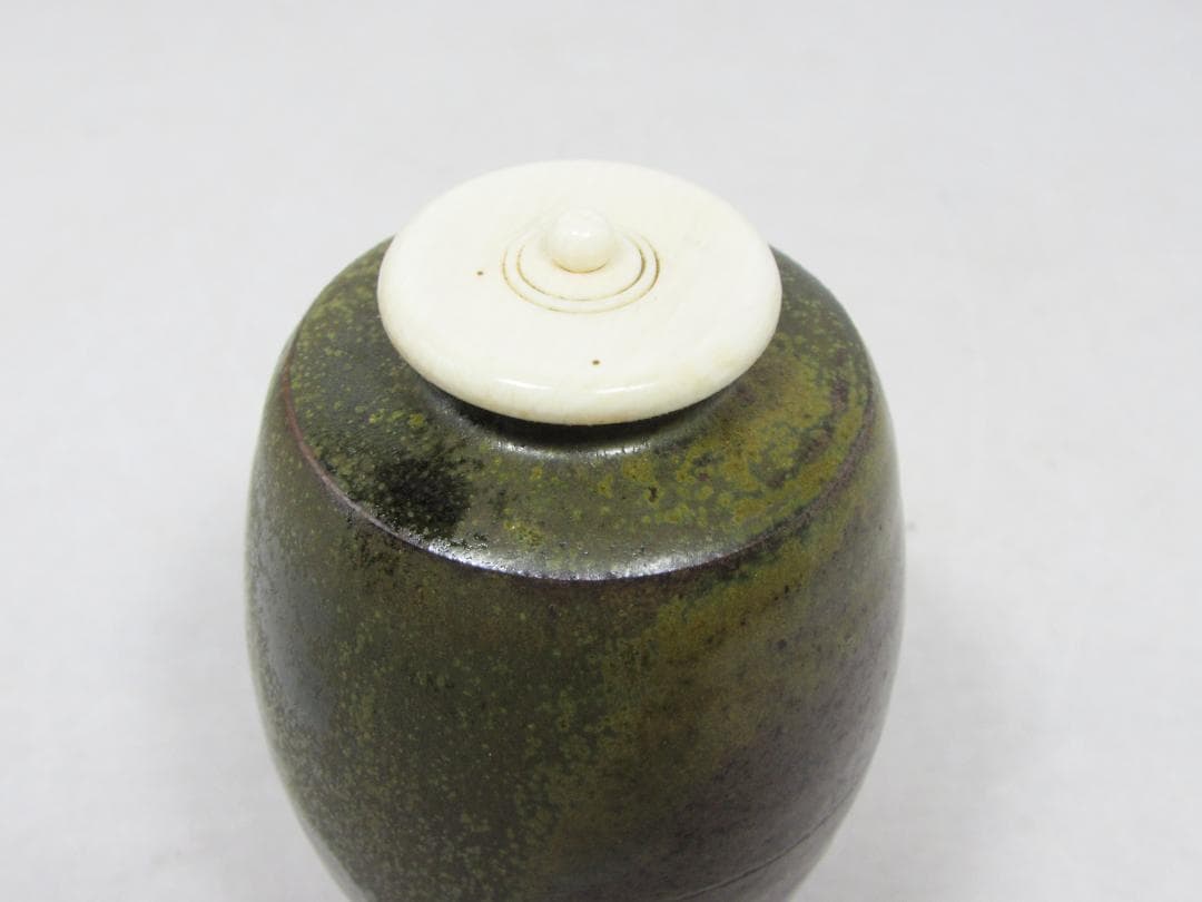 【茶道具】 丹波焼 市野信水 肩衝茶入　仕覆（薩摩間道） 信水窯 丹波茶入