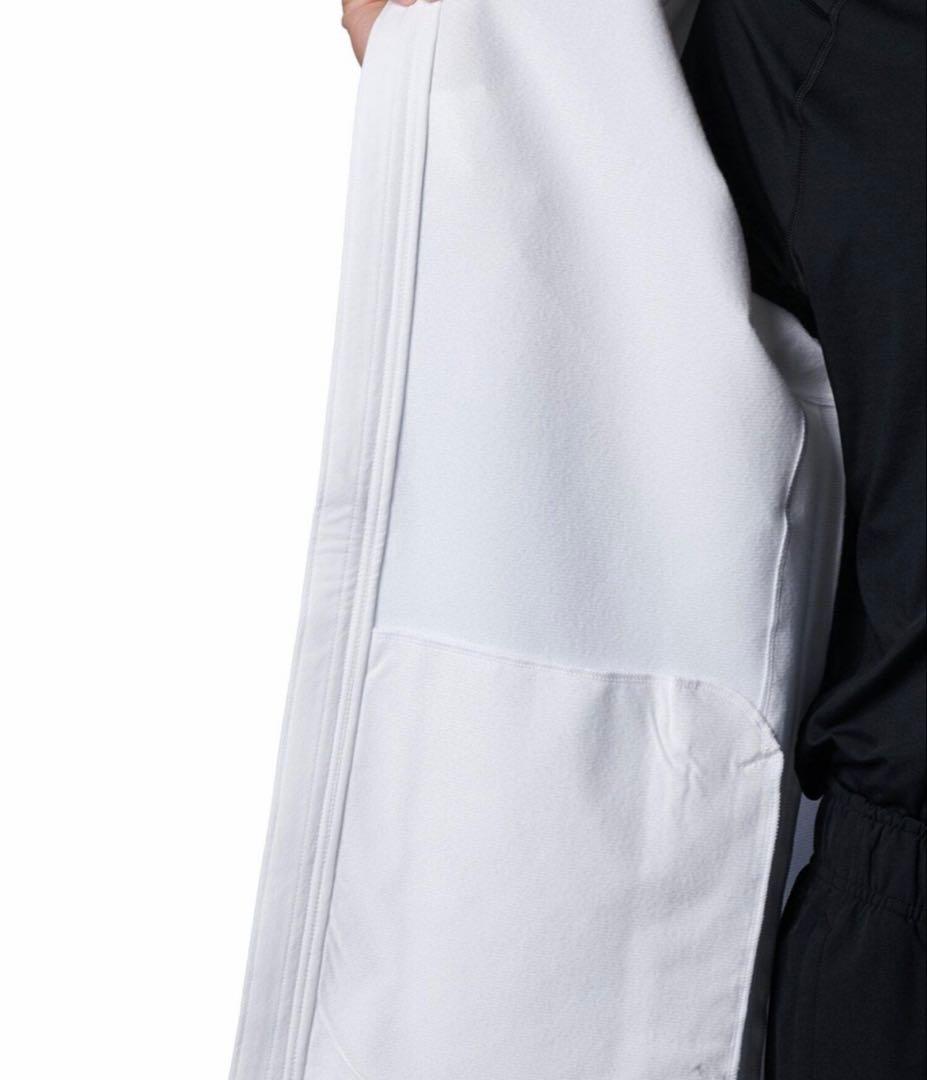 Under Armour ホワイト ウィンドブレーカー